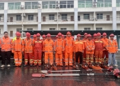 “路”力同心共克时艰 火速驰援抢通保畅——海南高速养护集结力量全力以赴支援三亚抢险救灾