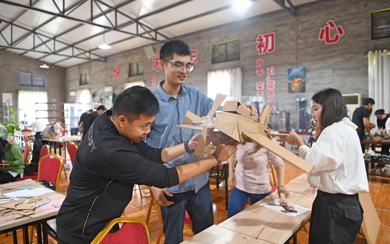 拼搏进取，这才是青春！