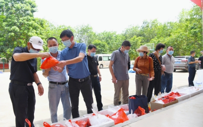 走进乡村助振兴 件件实事促变化