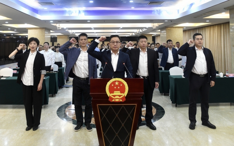 与法同行 共筑未来 海南高速宪法宣传，精彩呈“宪”