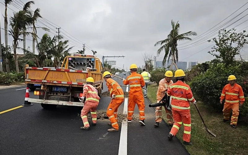 守护团圆路丨海南高速养护公司全力护航群众春节安全出行