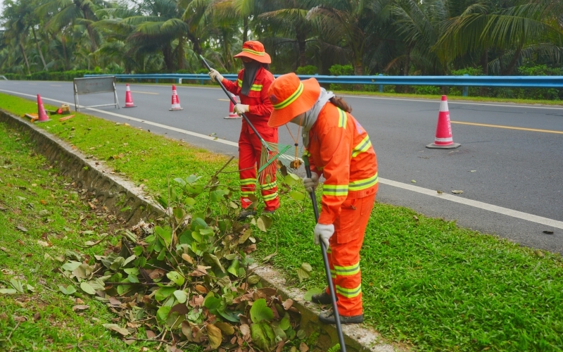 高速养护人用汗水浇筑“冠军之路”——2025环岛赛公路保障纪实