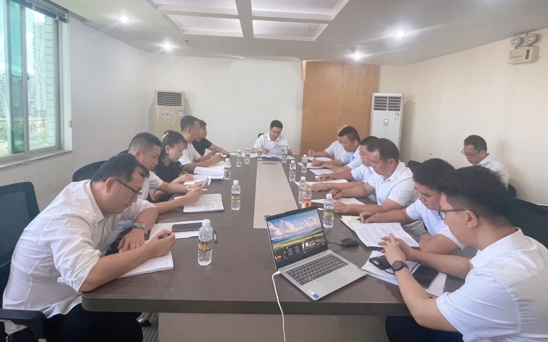 全力以赴当好铺路石，众志成城保通保畅——高速养护人在风雨中的坚守与担当